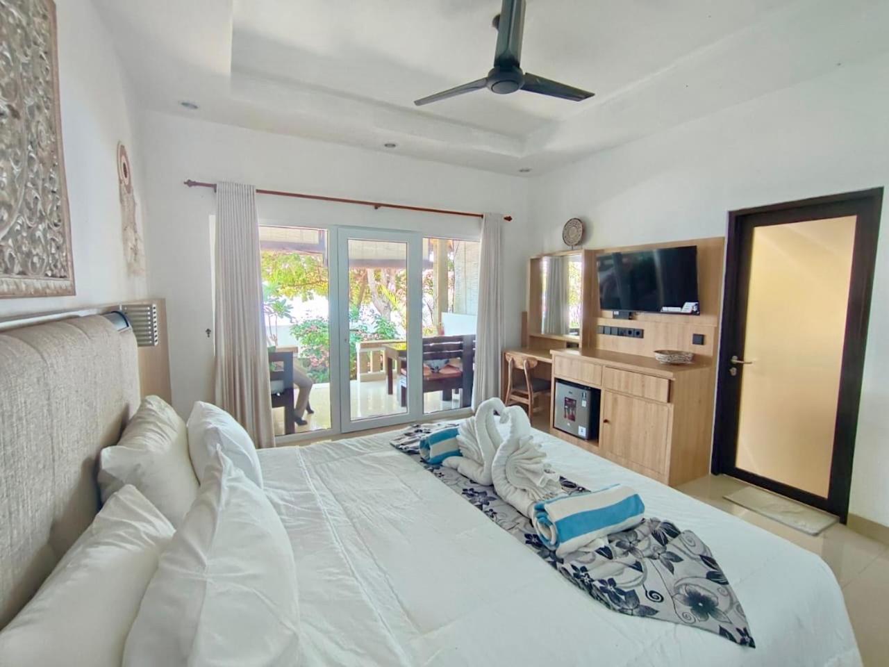 Solaluna Beach Homestay Amed  Ngoại thất bức ảnh