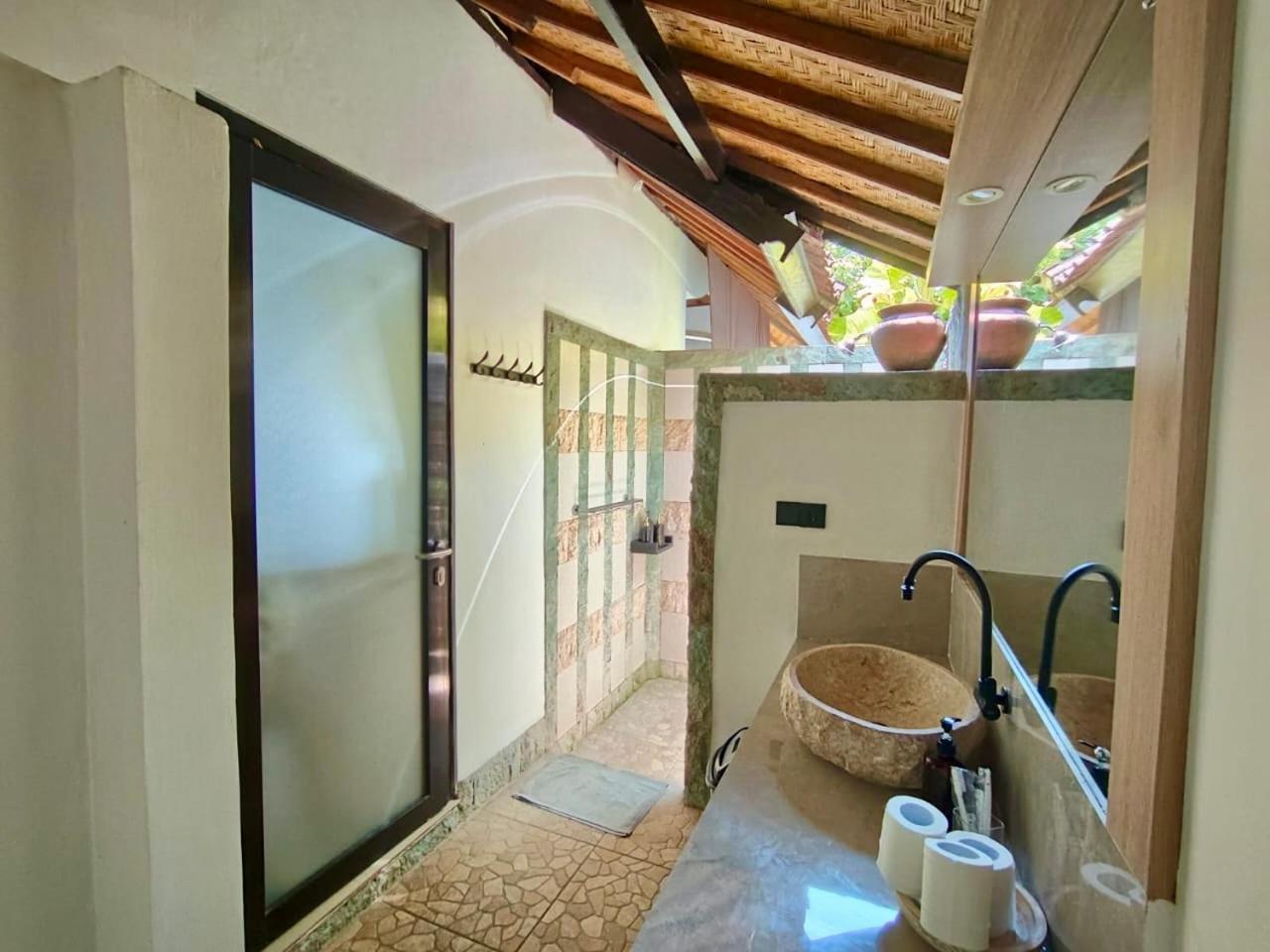 Solaluna Beach Homestay Amed  Ngoại thất bức ảnh